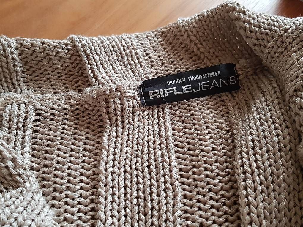 Bolero: Neues, sehr schönes Strickjäckchen. – Usato da Kehrsiten venduto da Mchopard 1