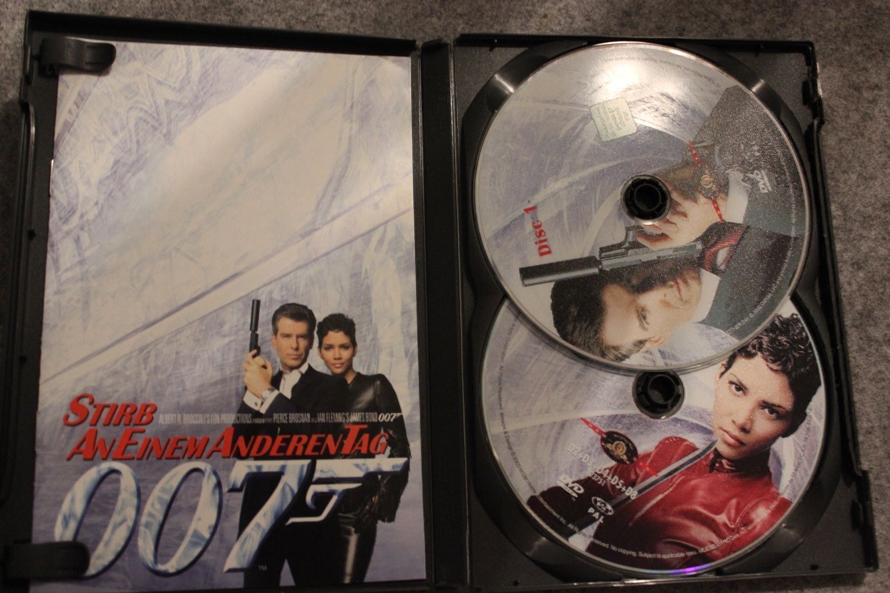 Tutti i DVDs: James Bond 007  DVD (284) – Usato da Geroldswil venduto da Schlumpfine1973 1