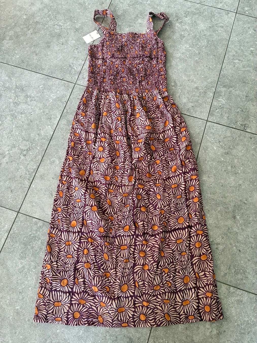 Kleider: Robe longue, fleurie, Apaches Collections, taille L – Neu und originalverpackt aus Confignon von Gd8