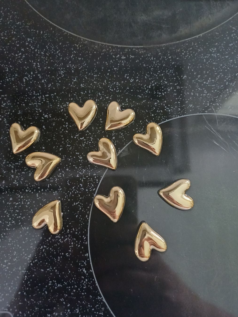 Calamite: 10 goldene Herz-Magnete NEU – Nuovo (secondo la descrizione) da Niederwangen BE venduto da Loulilou86