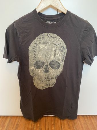 T-shirt noir imprimé tête de mort taille 16 ans