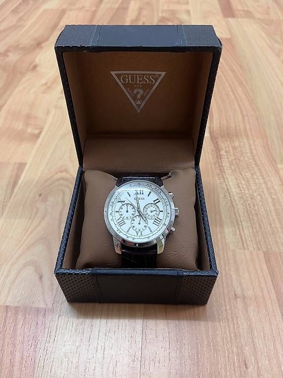 Guess Uhren: Guess Uhr W0380G2 – Gebraucht aus Hohenrain von Manuelch01 1