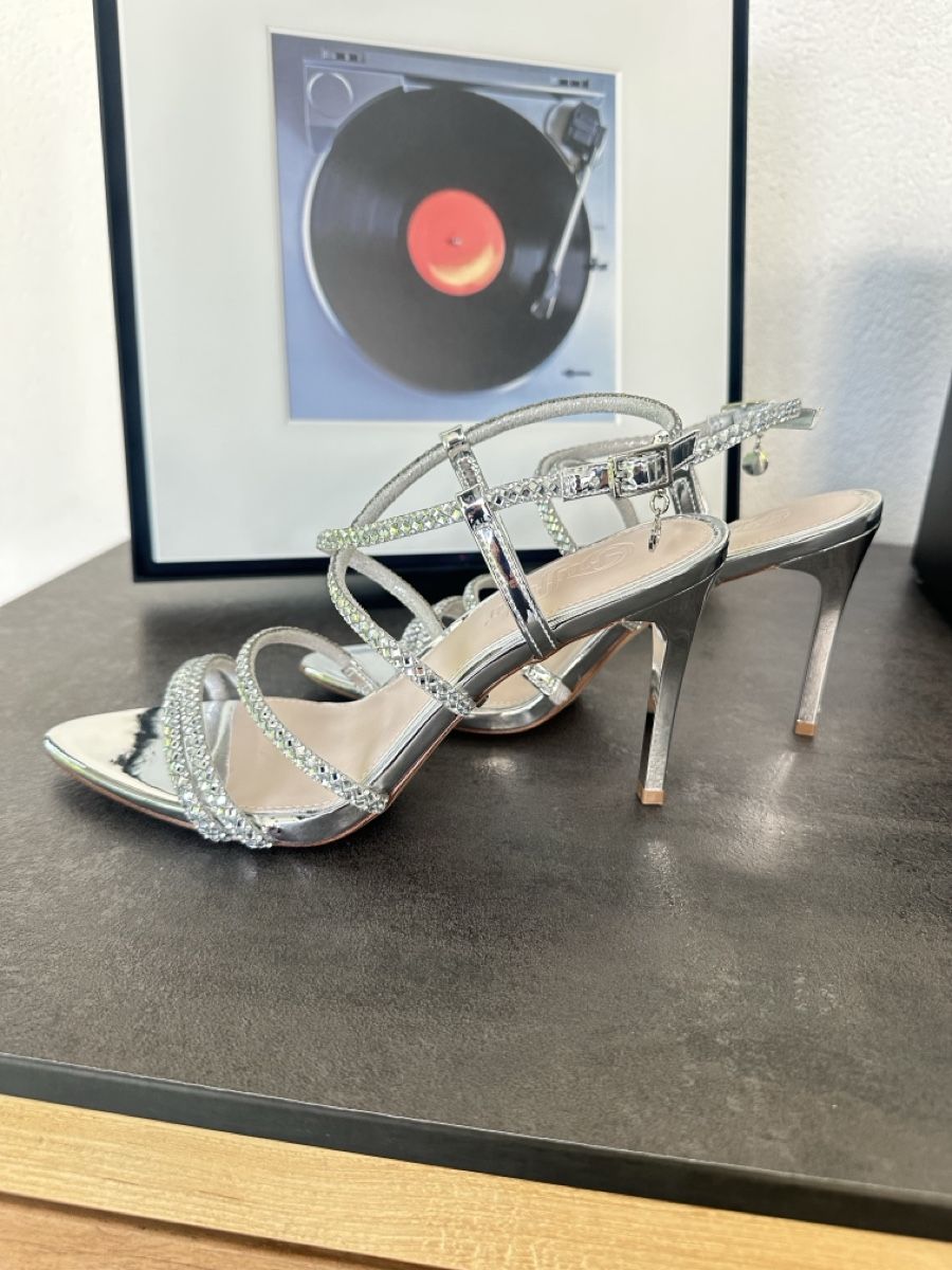 Buffalo Scarpe da donna: Silberne High Heels mit Strass, Grösse 38, neu! – Nuovo e nell'imballaggio originale da Lampenberg venduto da Graziella_