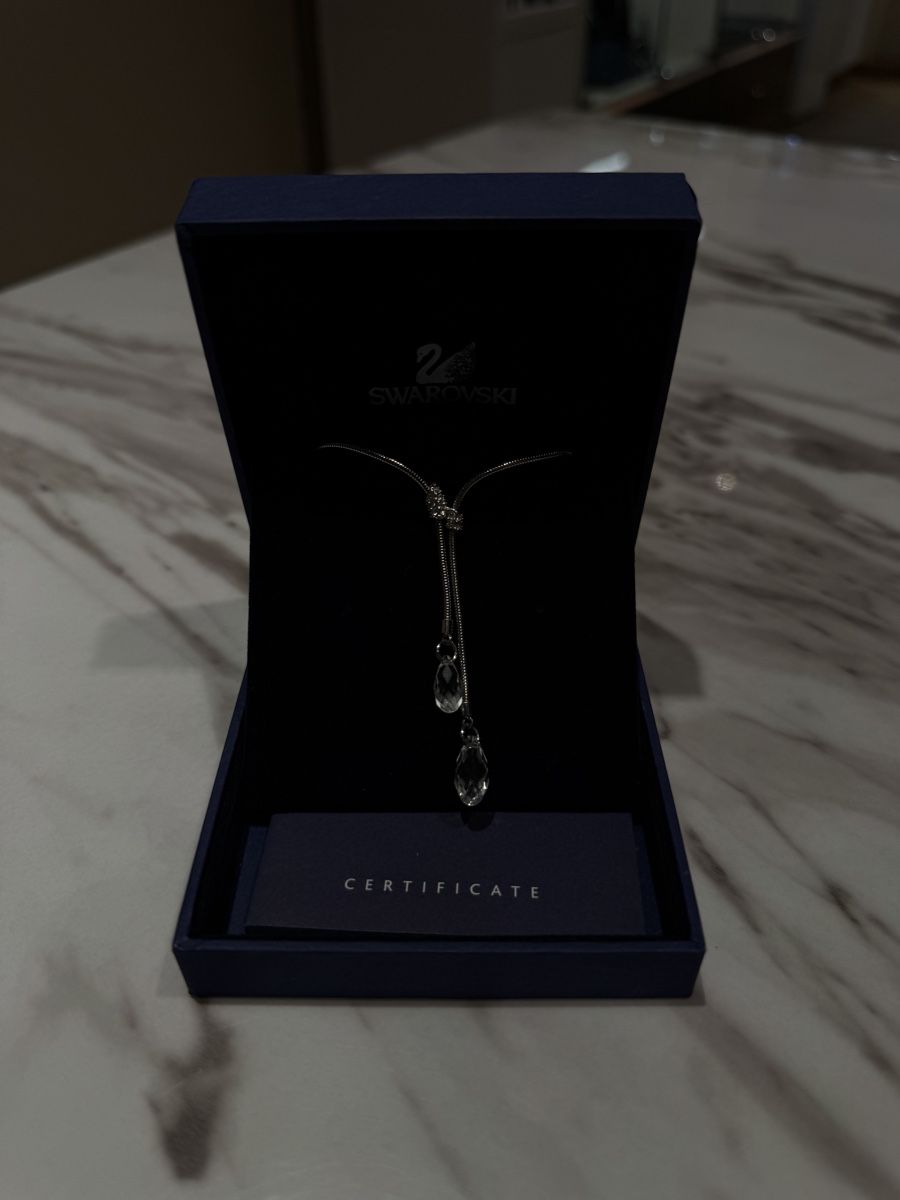 Catenine: Swarovski Kette mit Tropfenanhängern  – Nuovo e nell'imballaggio originale da Schaffhausen venduto da glamour-shop 3
