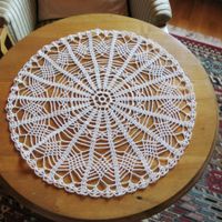 Rundes Häkeldeckchen ca 38 cm /ecru