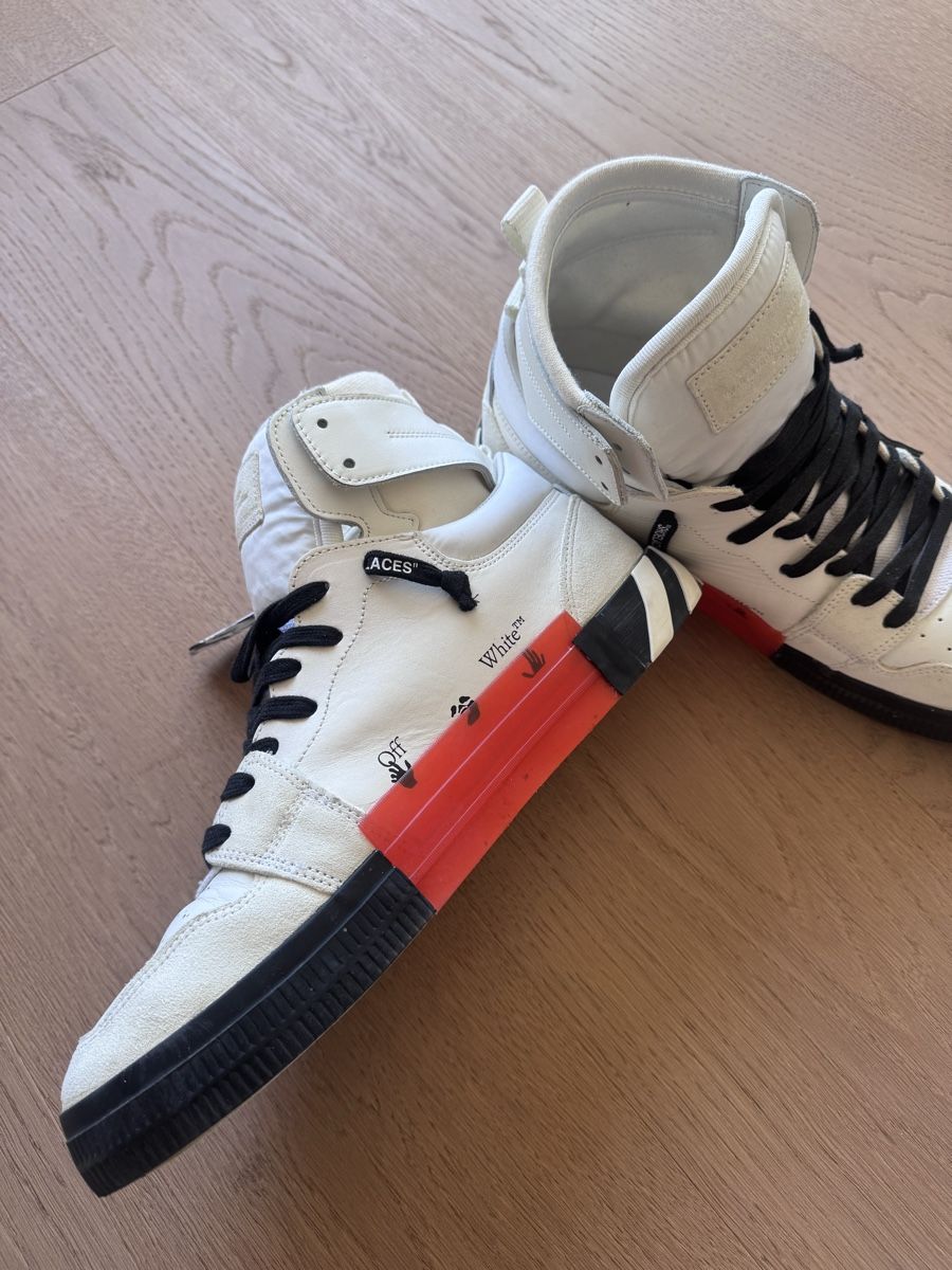 Off-White Scarpe da uomo: Off-White Vulc High Sneaker, Grösse 46, neuwertig – Nuovo (secondo la descrizione) da Arnegg venduto da PascalHelfenberger 4