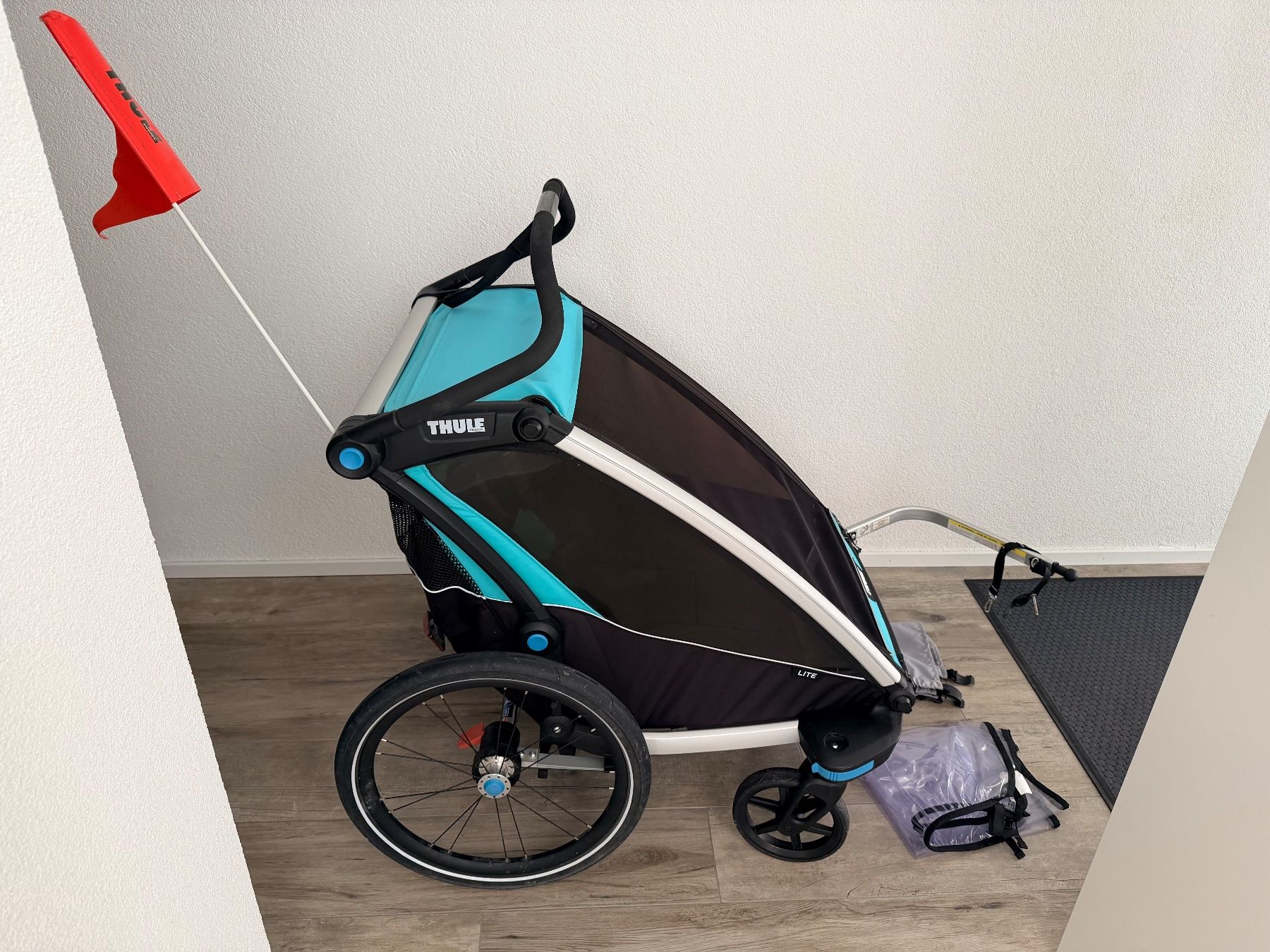 Thule Remorques: Remorque enfant Thule chariot lite 2 – D'occasion à Nuvilly par val_s2r2 1