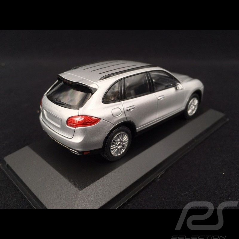 Porsche Modellautos: Porsche Cayenne 2011 silber 1:43 Minichamps – Neu und originalverpackt aus Bonstetten von Rocco02 2
