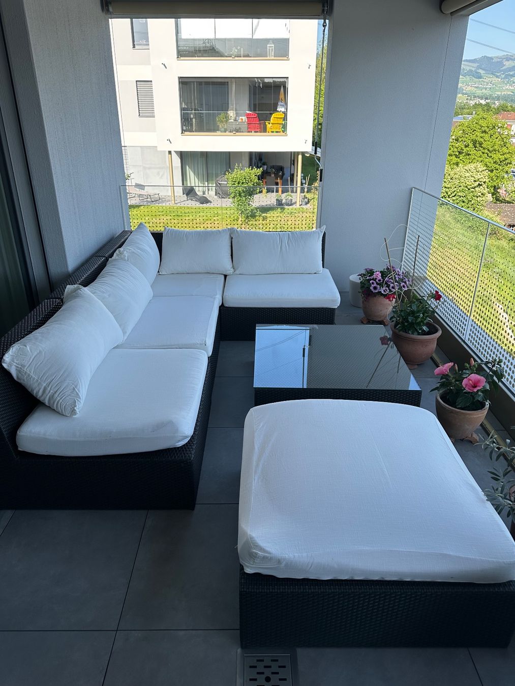 Pfister Divani: Lounge Milena (Möbel Pfister) – Usato da  venduto da