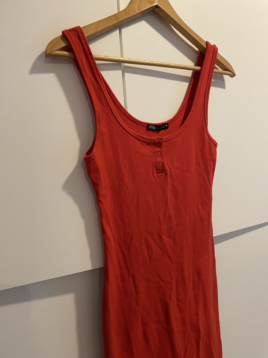 Zara Robes: Robe rouge Zara s – D'occasion à Pully par kaba07 2