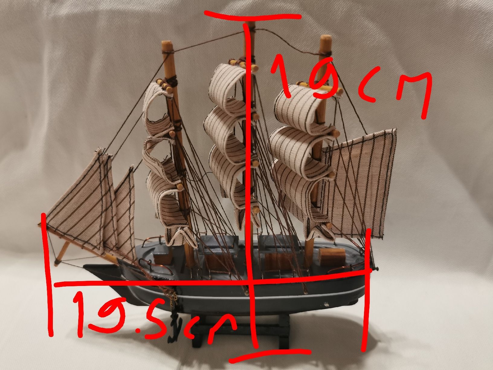 Kit di modellismo & Modellini statici: Schiffsmodell klein 19 x19 cm – Usato da Basel venduto da Treasurehunter 1