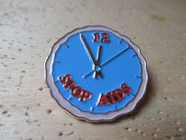 Stop Aids Fünf vor Zwölf Pin  Limitiert
