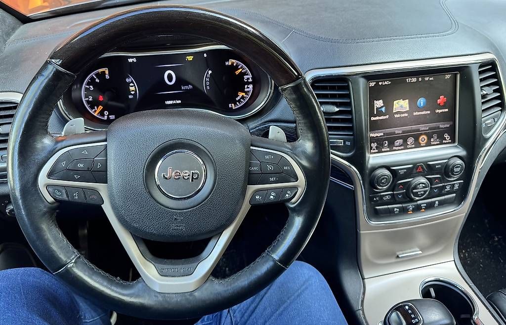 Jeep Automobili: Jeep Grand Cherokee Summit – Usato da Gingins venduto da Miouly 3