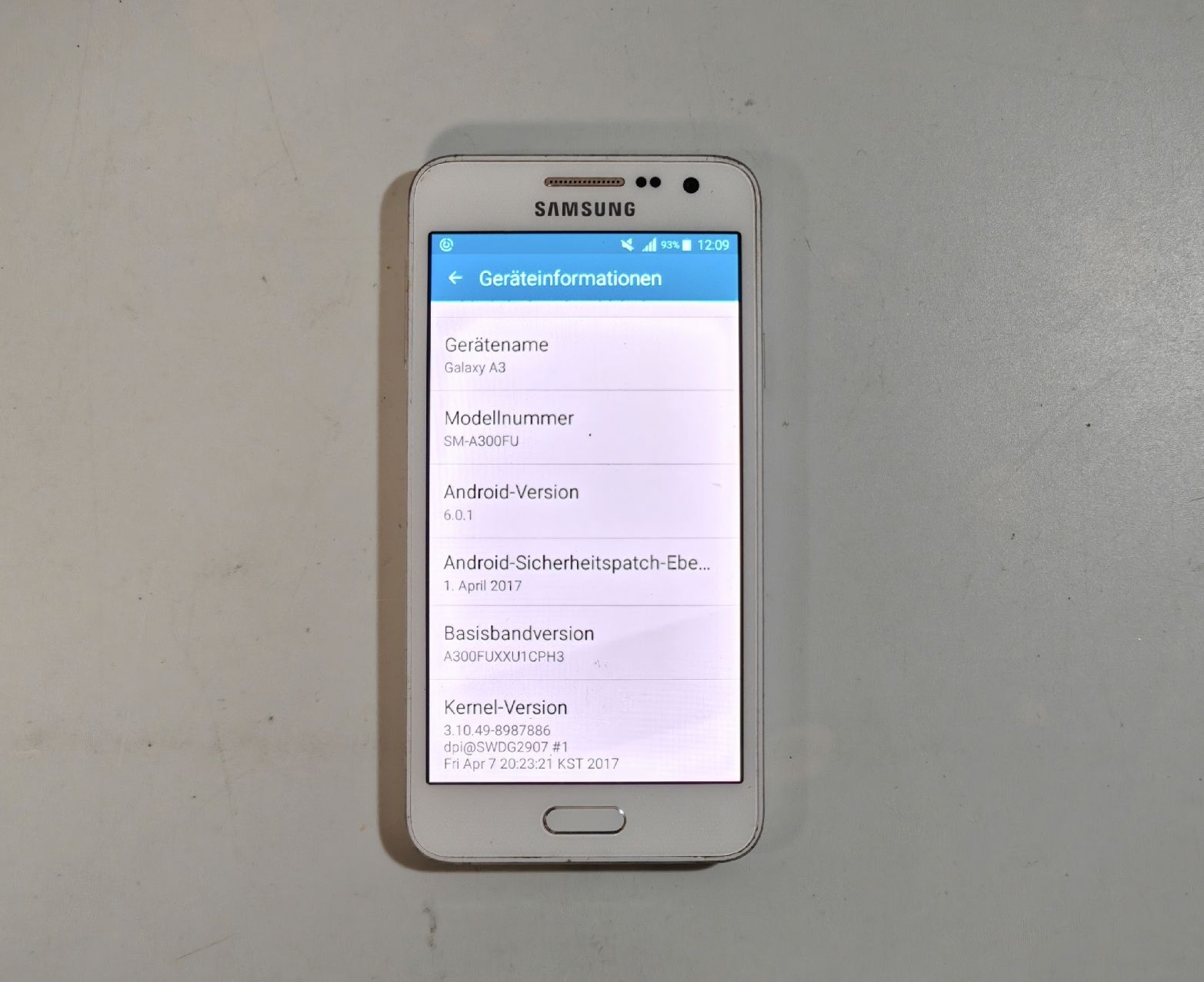 Samsung Portables: Samsung Galaxy A3 – D'occasion à Ehrendingen par Rocky985 4