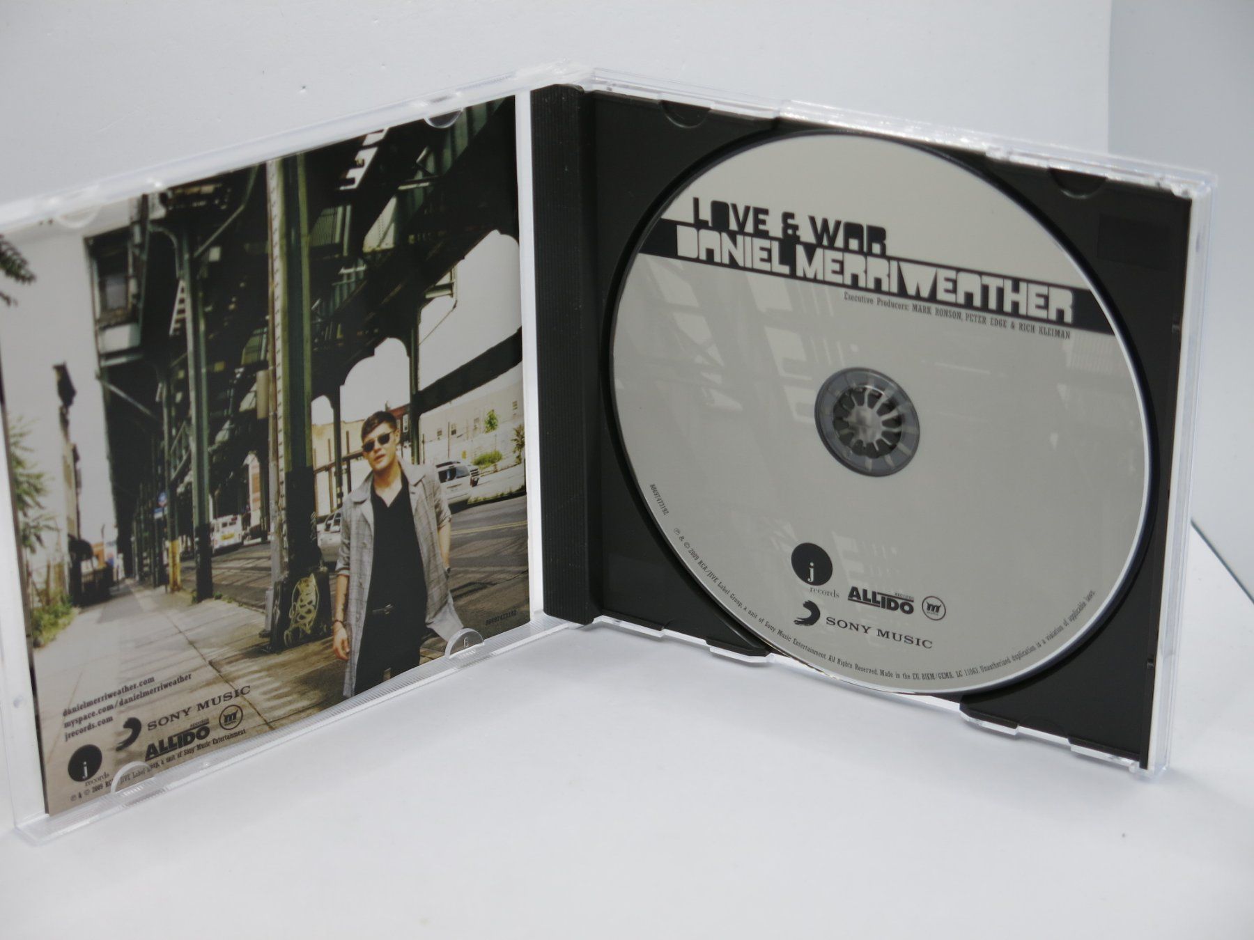 CD: CD Daniel Merriweather – Love & War – Usato da Ernetschwil venduto da luisvonerni 1