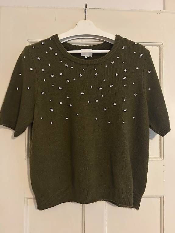 Pullover & Sweatshirts: Kurzärmliger Strickpullover mit Steinchen – Gebraucht aus Bern von Nina_F