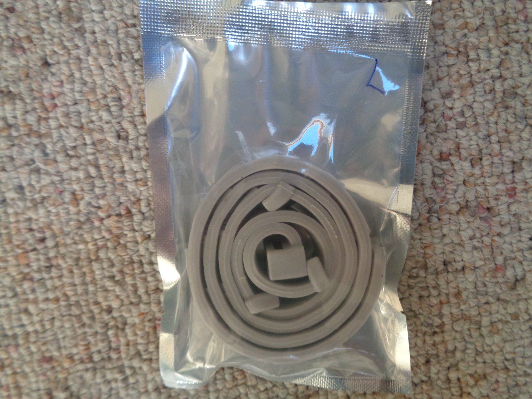 Leine & Halsband: Zecken Halsband (64 cm) – Neu und originalverpackt aus Langenbruck von Gumsi