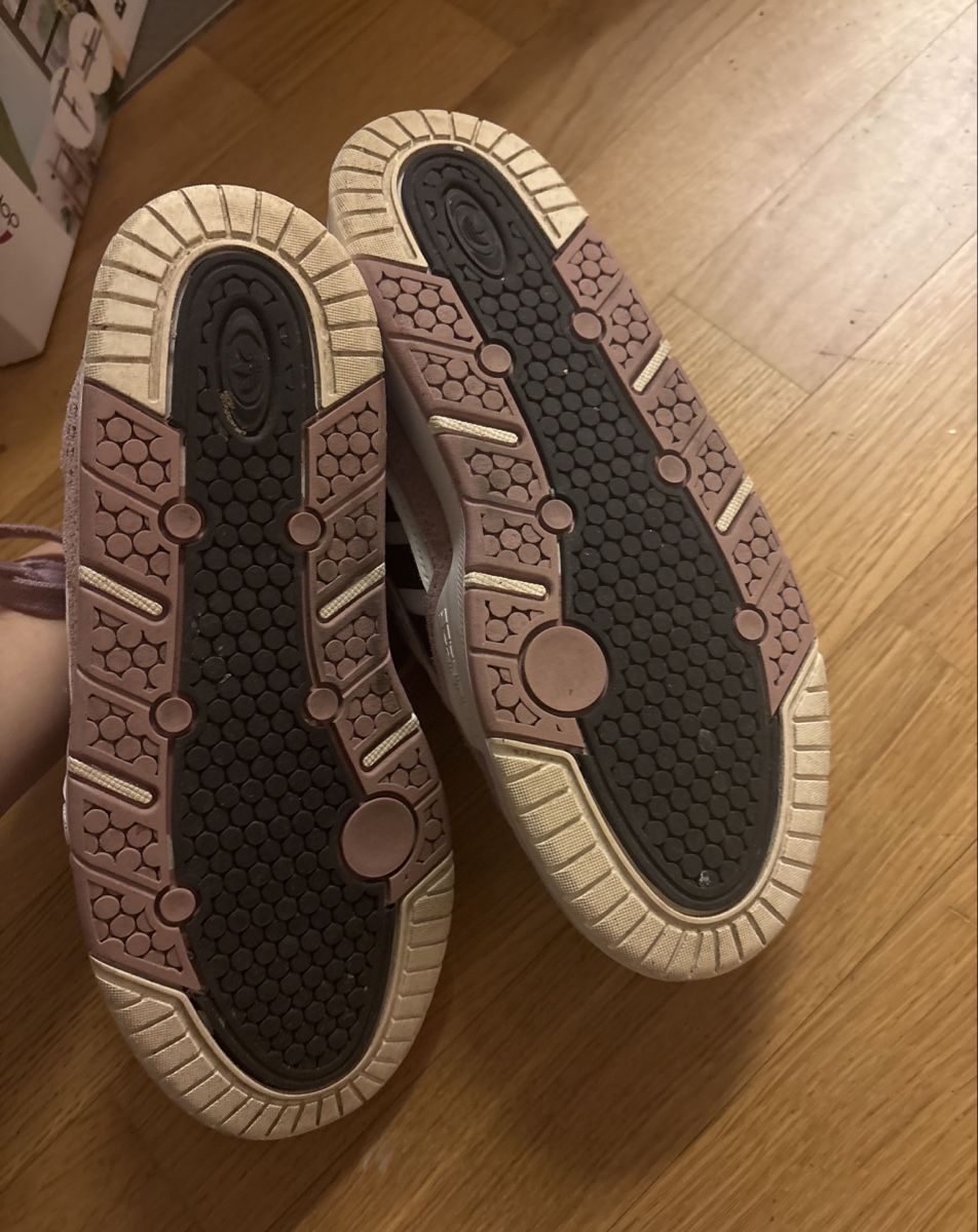 Adidas Herrenschuhe: Rosa Adidas Schuhe – Gebraucht aus Kehrsatz von luc_vs5c 1