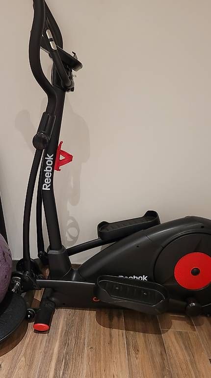 Hometrainer: Crosstrainer Reebok One GX50 – Usato da Hausen AG venduto da Niruta
