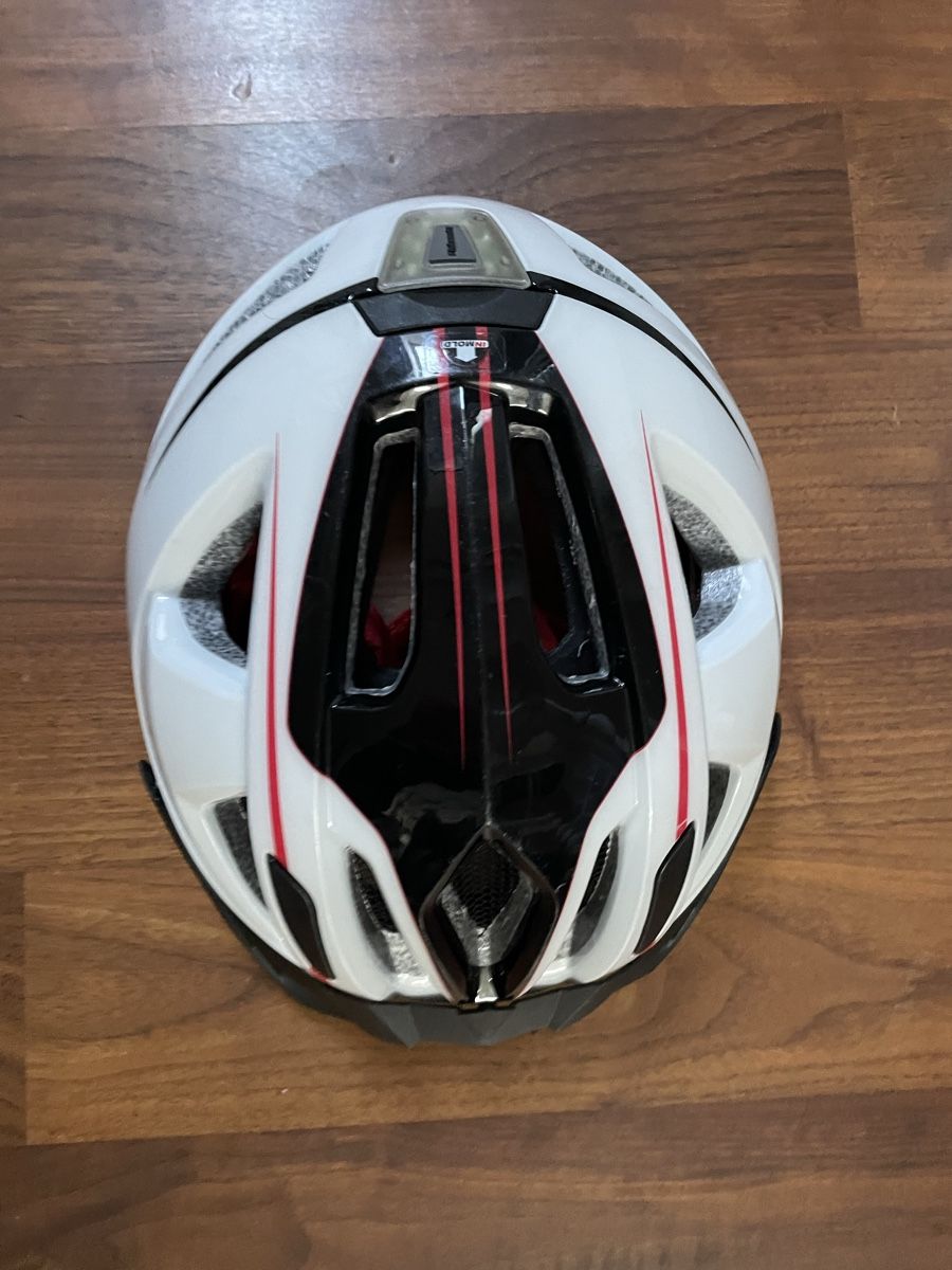 Caschi: Velohelm Grösse 49-54cm – Usato da Fehraltorf venduto da Nadja0205