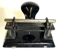 alter Locher nr. 8 von Leitz aus den 30ern