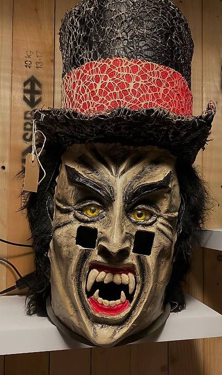 Costumi: Fasnacht  – Usato da Rupperswil venduto da Leimli