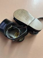 Neue Schuhe aus Leder, ca. 8 cm.
