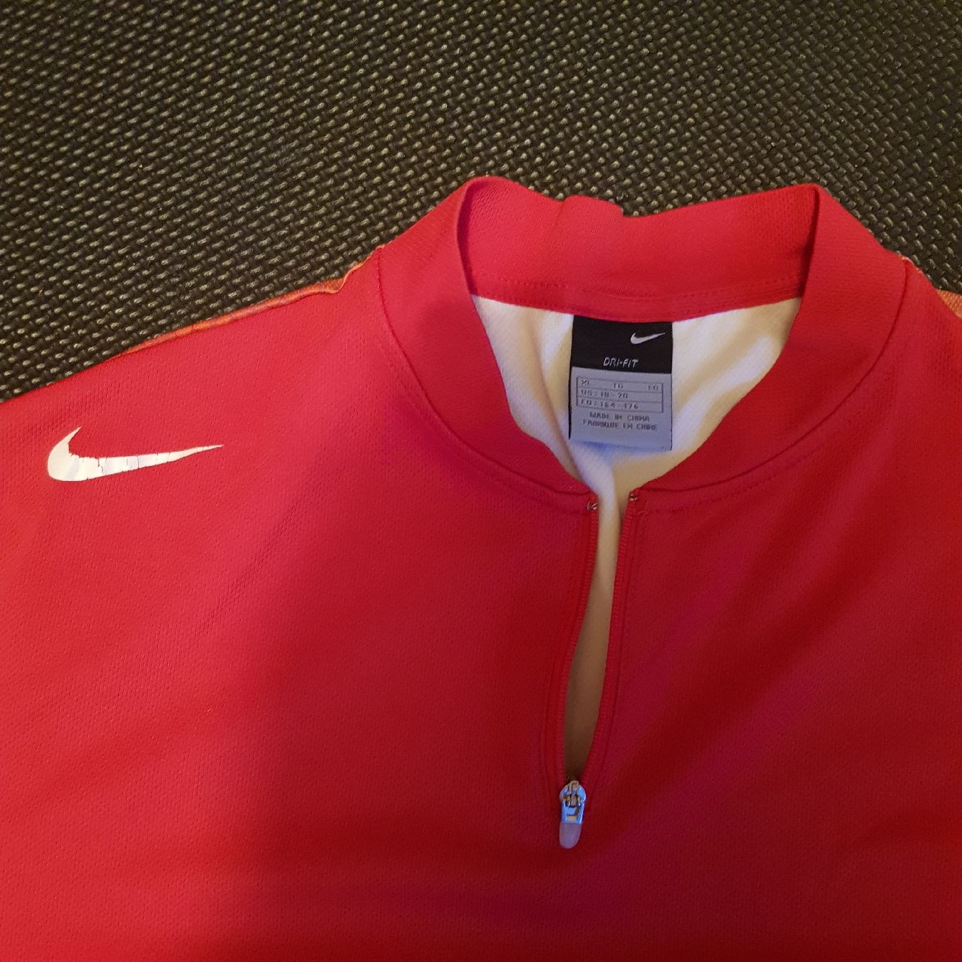 Nike Canottiere & Pantaloni: t shirt Nike – Usato da Cernier venduto da HANDRES07 1