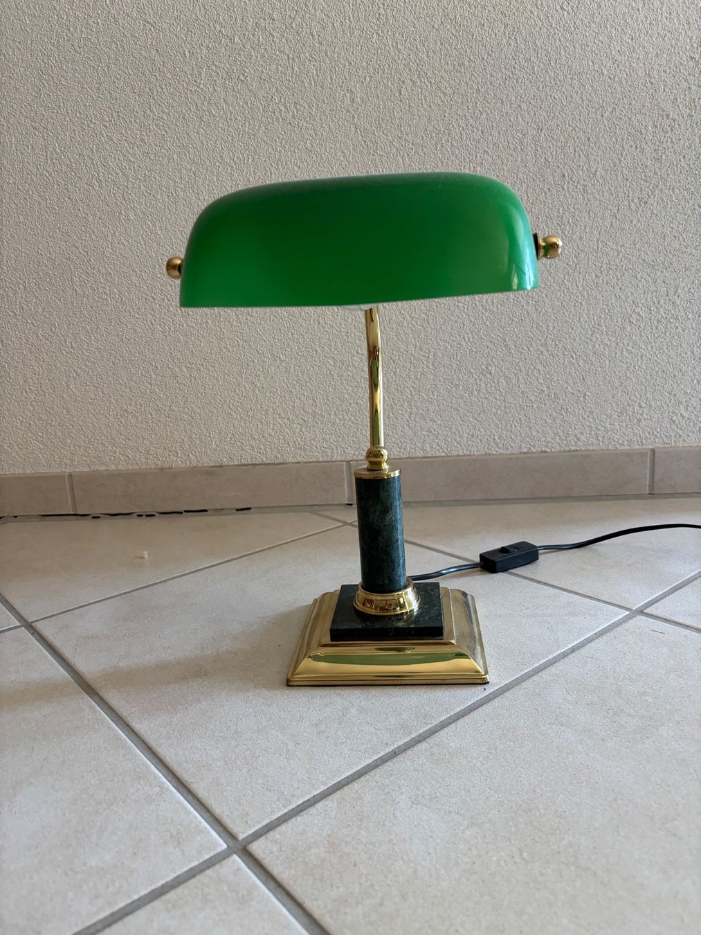 Lampade: Banker Lampe mit Marmor – Usato da Bubikon venduto da lontalk 1