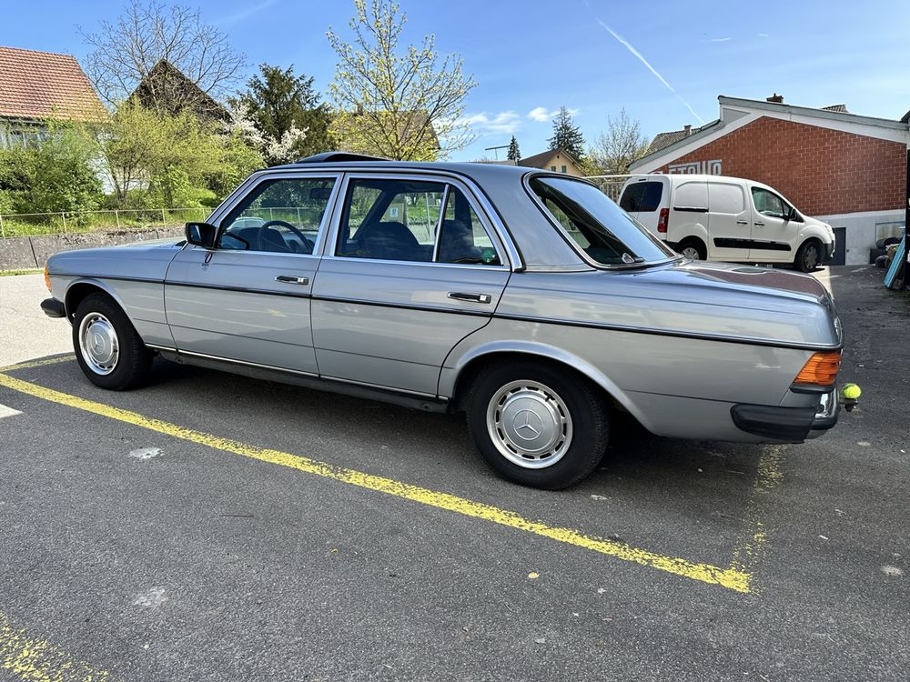 Benz 230 e w123