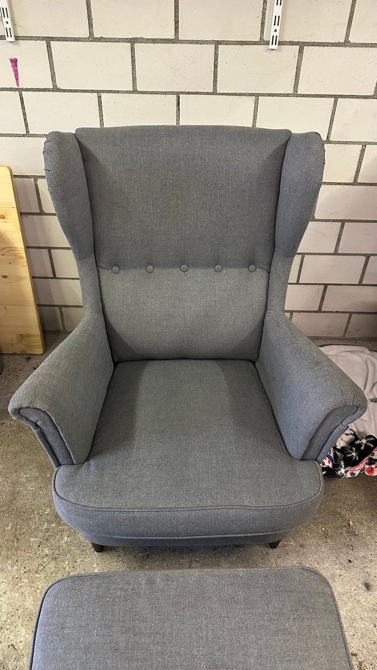 Ikea Poltrone: IKEA STRANDMON Ohrensessel mit Hocker – Usato da Hinterkappelen venduto da ale_gpb5 1