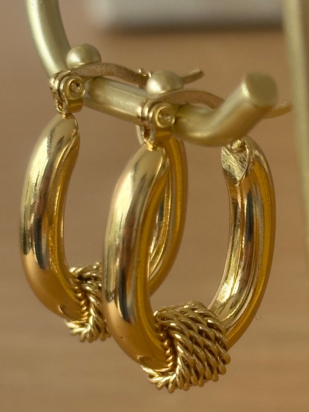 Orecchini pendenti & Orecchini a lobo: Edelstahl Elegante Creolen Ohrschmuck  Farbe:Silber – Nuovo (secondo la descrizione) da Biel-Bienne venduto da Roserosse13