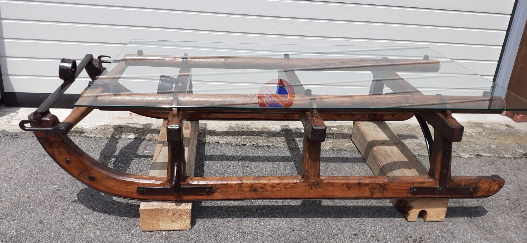 Tables: Grande table basse, ancien traineau – D'occasion à Arnex-sur-Orbe par Bulandaz
