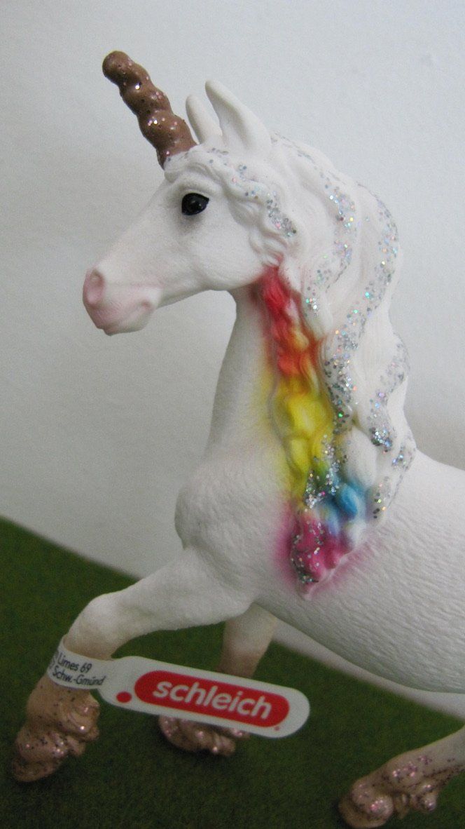 Schleich Jouets: Schleich Regenbogen Herz Einhorn – Neuf (Voir description) à Brunnen par Kiwiland1 1