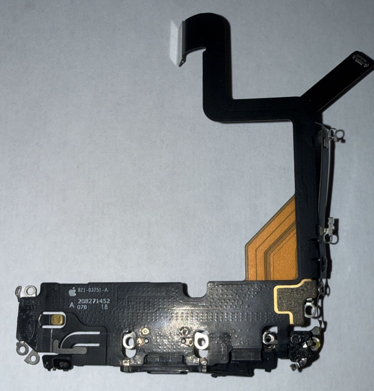 Apple Caricabatterie: Connecteur de charge Iphone 14 pro originale – Nuovo e nell'imballaggio originale da Leukerbad venduto da ray_lyv7 1