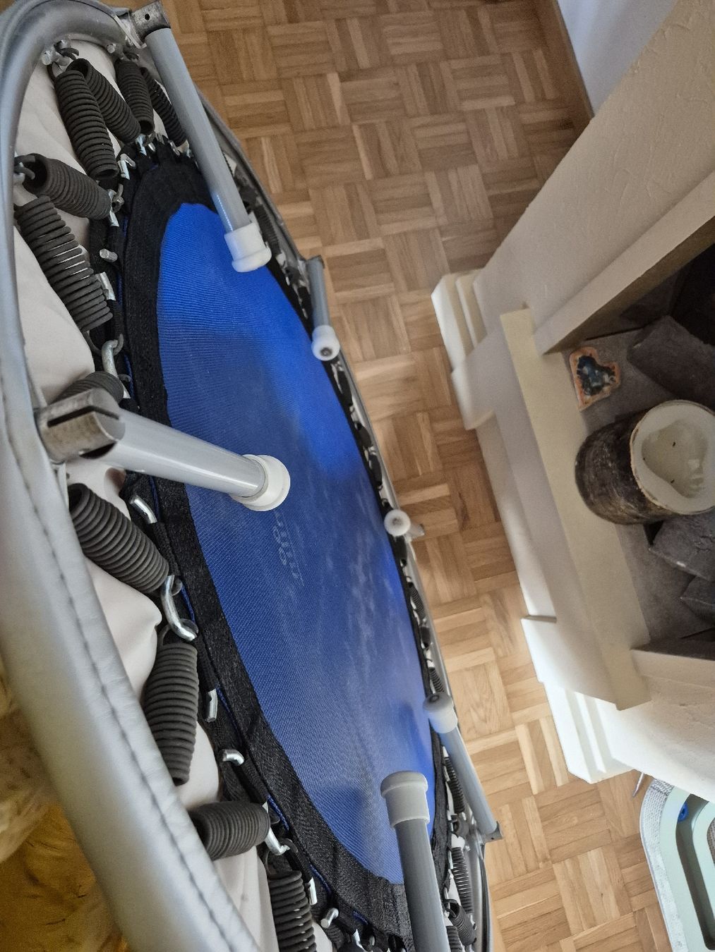Trampoline: Trampolin np: 260,- wie neu – Gebraucht aus Wetzikon ZH von Santalik 2