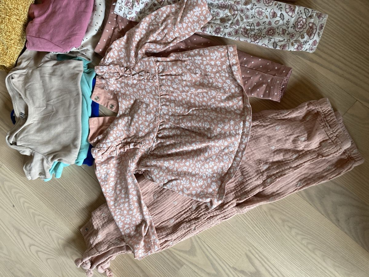 Zara Lotti & Set di vestiti: Riesen Kleiderpaket 81/86 – Usato da Herisau venduto da Sifgana 5