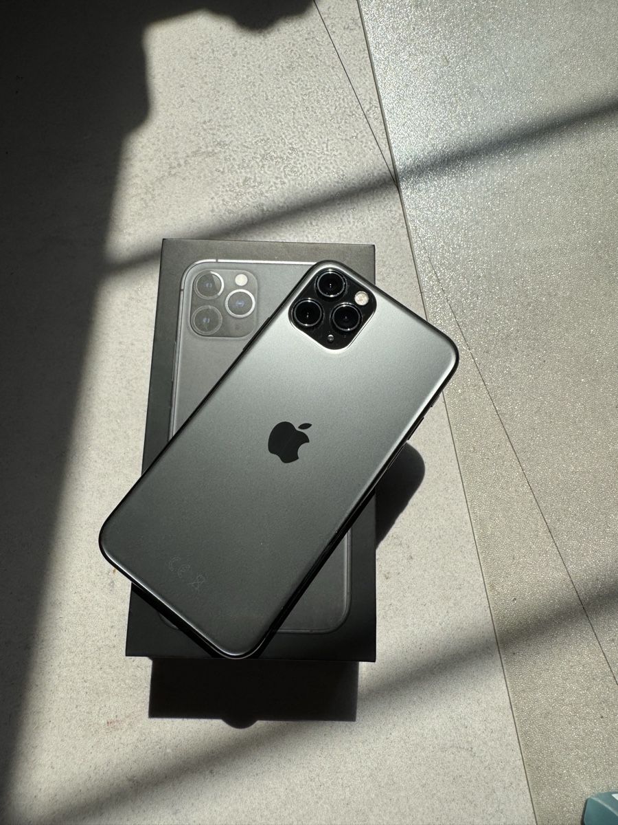 Apple Portables: IPhone 11 pro 256gb space grey – D'occasion à Finstersee par Selina1029