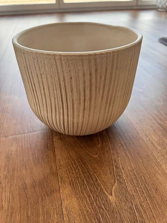 Vase & Récipients: Blumenvase 22cm – D'occasion à Othmarsingen par Bianchi05