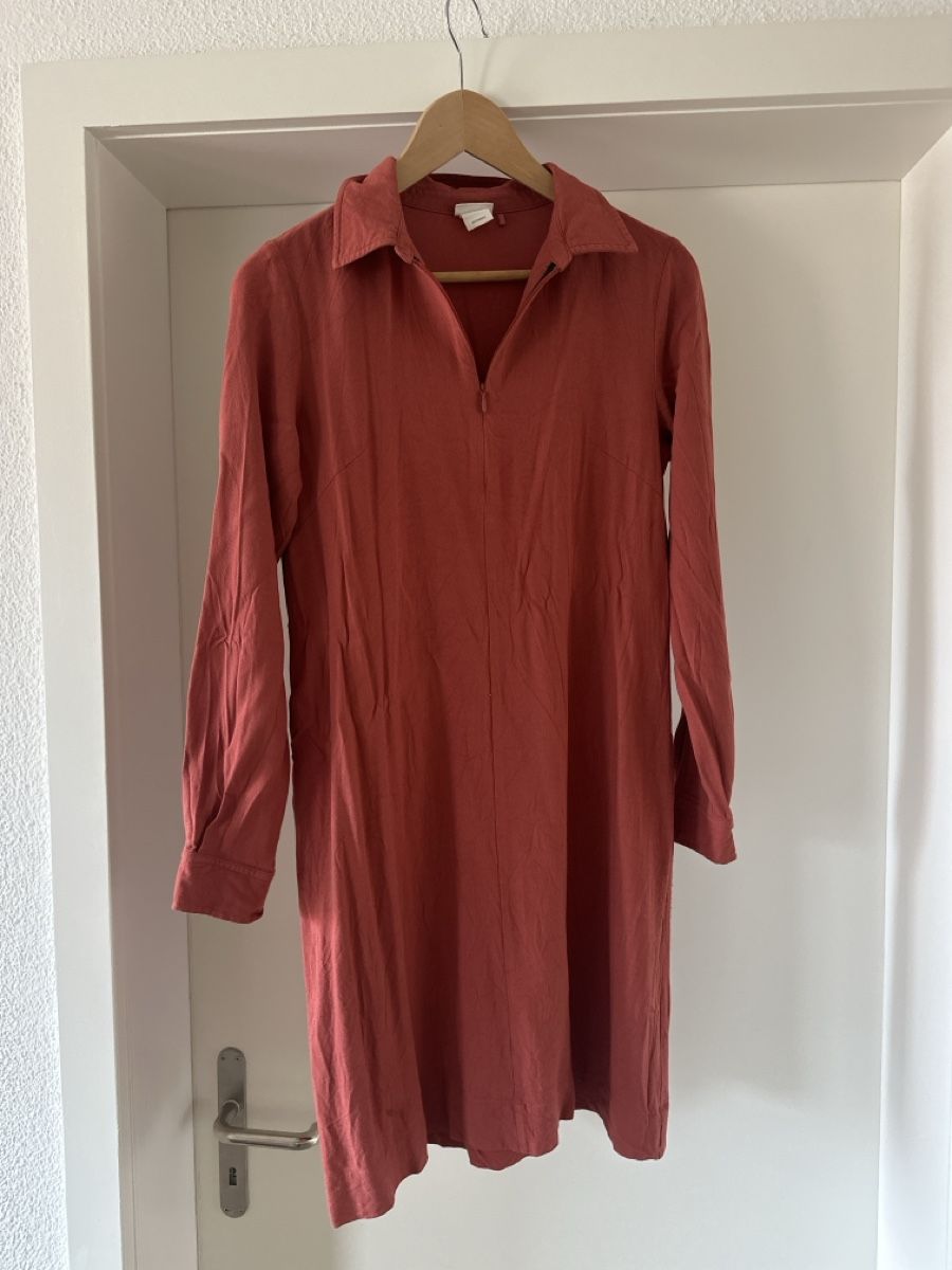 Kleider: Damen Blusenkleid langarm SKFK – Gebraucht aus Luzern von nin_hsm9