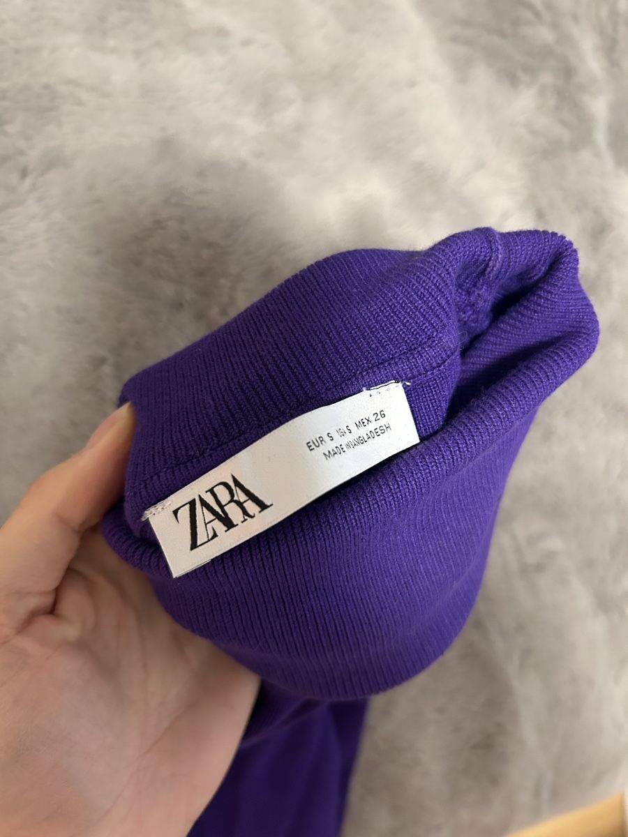 Zara Top: Zara Rollkragenpulli-Crop Top – Nuovo (secondo la descrizione) da Egerkingen venduto da thelifeofpablo 1