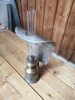 Alte Petroleumlampe mit Reflektor  Vintage
