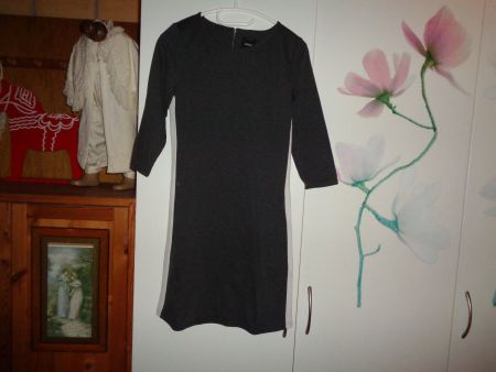 *** Kleid von ONLY *** / Seitenstreifen / stretchig