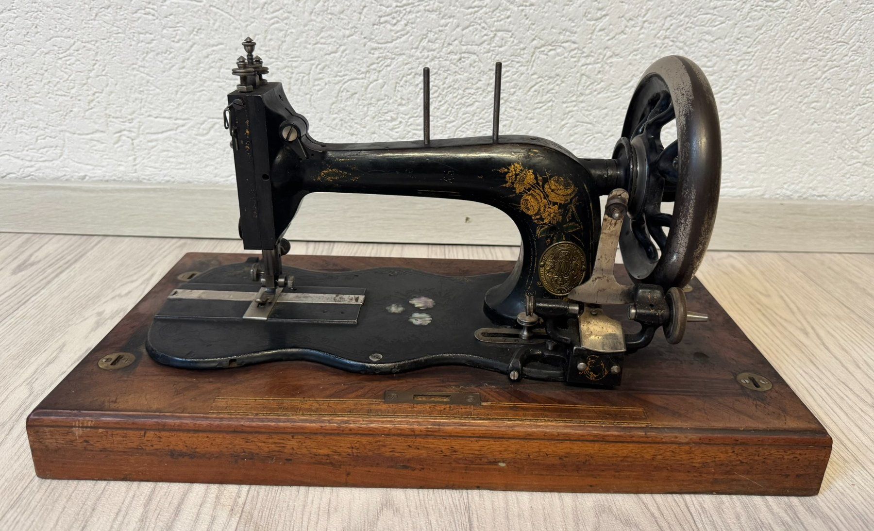 Macchine da cucire: Ancienne machine à coudre (Singer?) – Usato da Tramelan venduto da lolopat 4