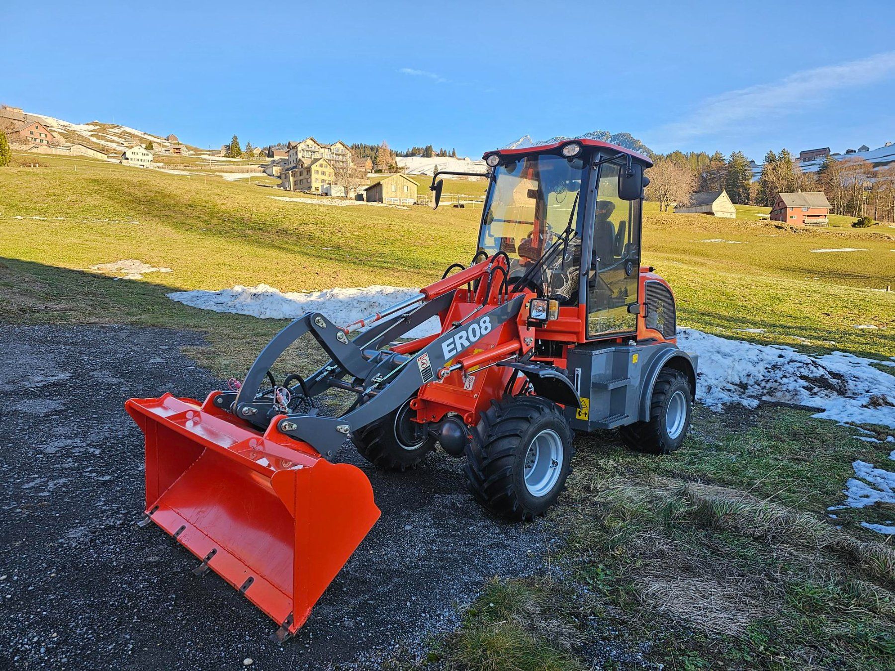 Caricatori: ER08 Hoflader mit Schneeschild – Usato da Weesen venduto da gmuer-tore 1