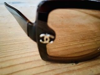 Chanel Brillen & Gläser: Chanel Sonnenbrille, wie neu – Gebraucht aus Zürich von bet_m5kn 5