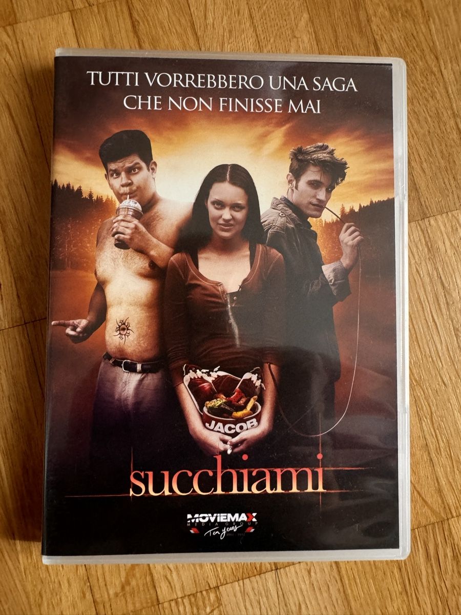 Tutti i DVDs: DVD parodia Twilight "Mordimi" e "Succhiami" – Usato da Viganello venduto da Lolland_7 2