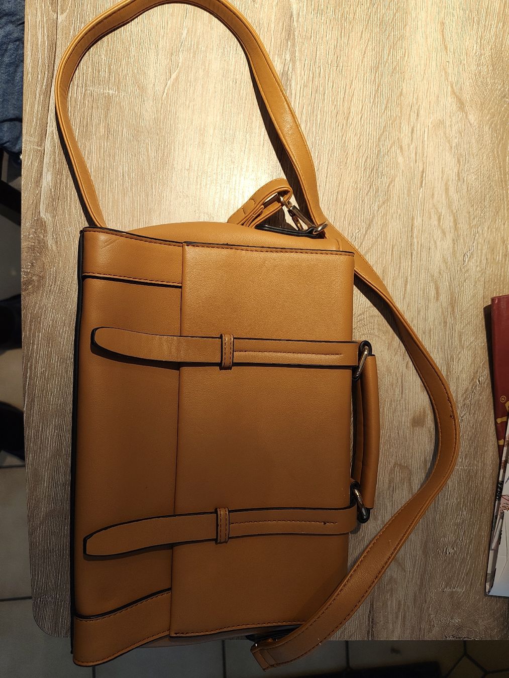 Borse da donna: Sac à main Élégant Marron Caramel – Nuovo (secondo la descrizione) da Troistorrents venduto da lRedKing
