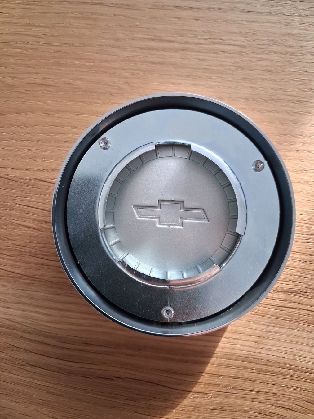 Chevrolet Tutti pezzi di ricambio auto: 1965 Chevrolet Horn Button – Nuovo (secondo la descrizione) da Wetzikon ZH venduto da 65corsa 2