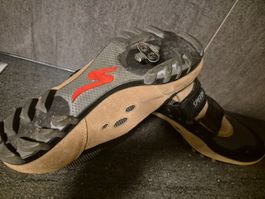 Specialized bicycle clip-in shoes